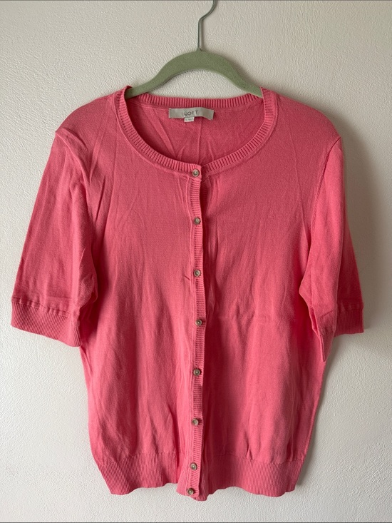 LOFT Tops - LOFT Coral Pink Short-Sleeve Button-Front Cardigan